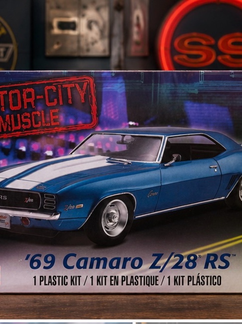 Revell 1969 Camaro Z/28 RS 1:25 Motor-City Muscle Model Kit Sealed